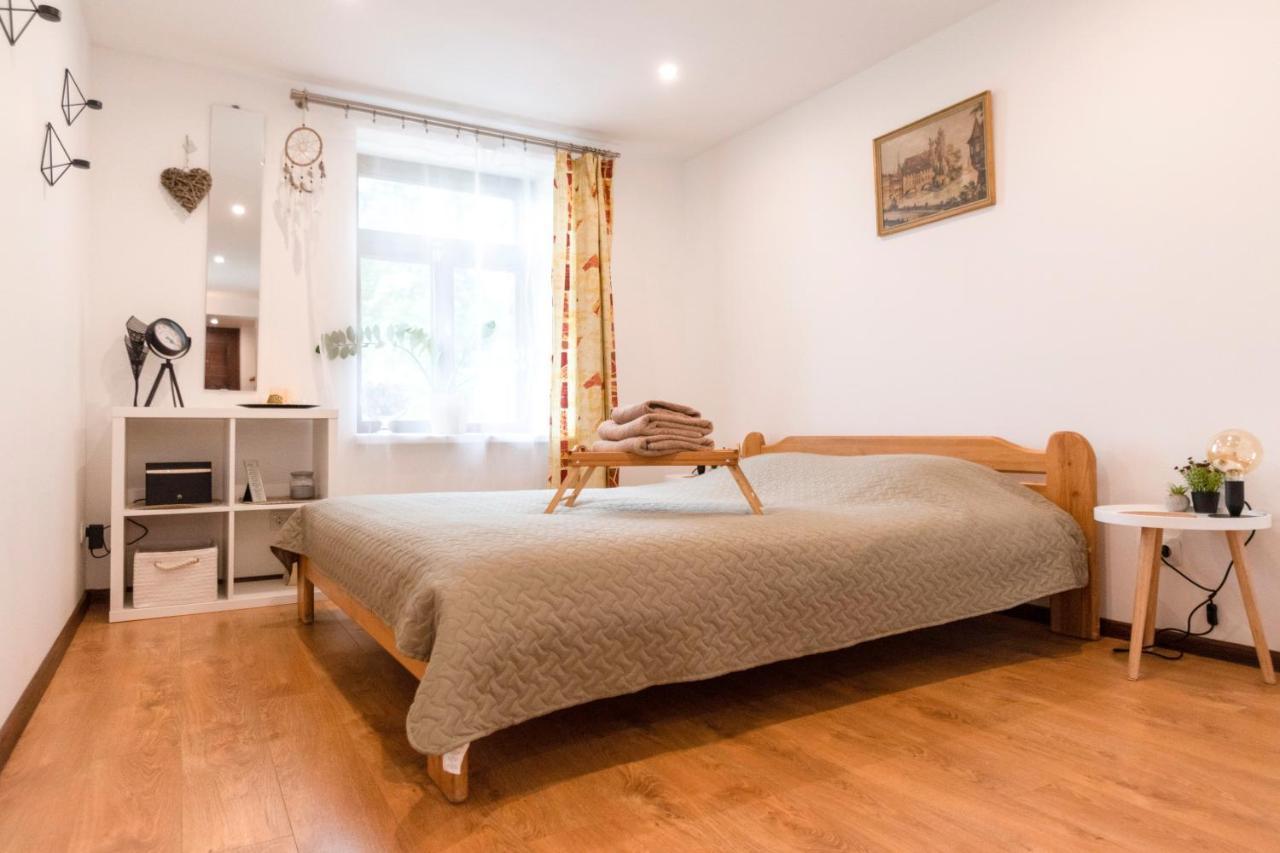 Napoleona Apartamenti Lägenhet Kuldīga Exteriör bild